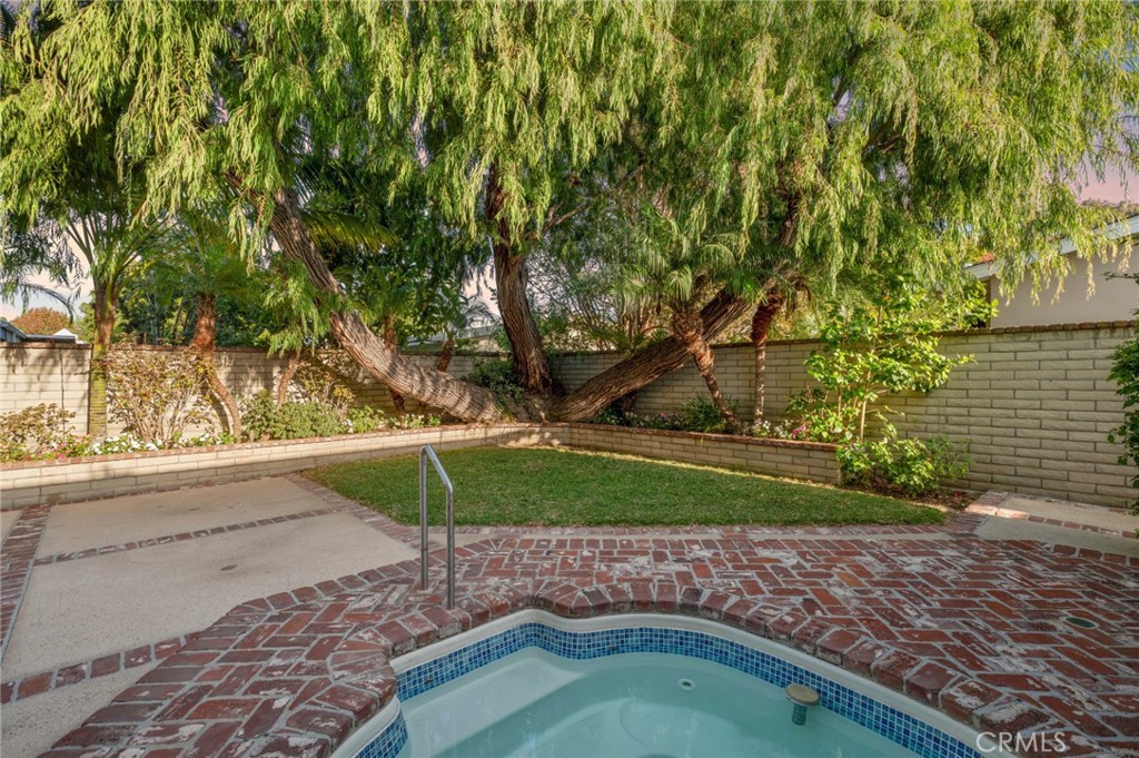 1812 Highland Drive