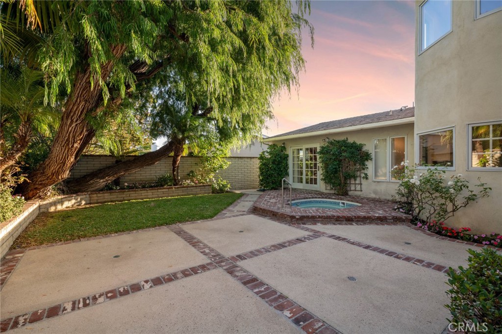 1812 Highland Drive