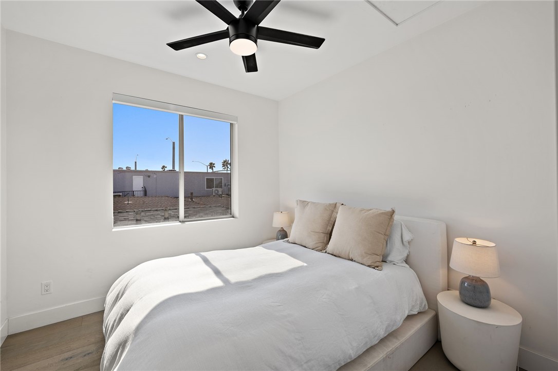 210 1/2 Orange Street