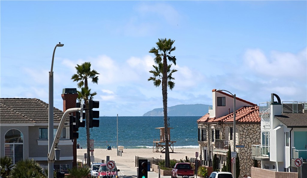 210 1/2 Orange Street