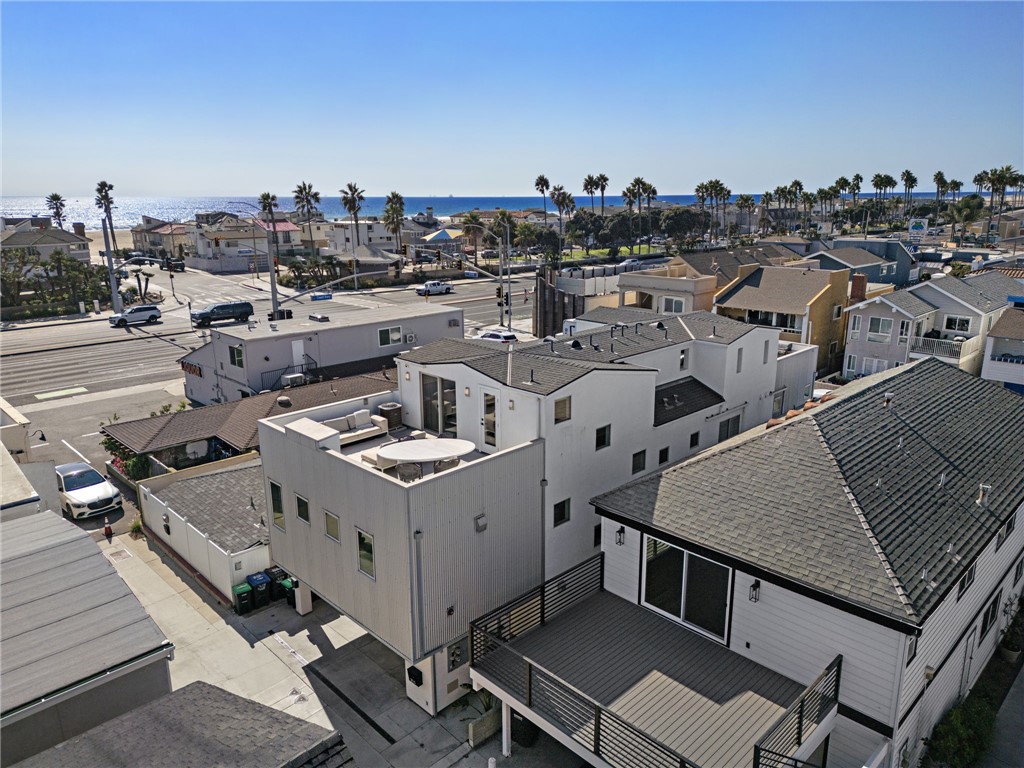 210 1/2 Orange Street