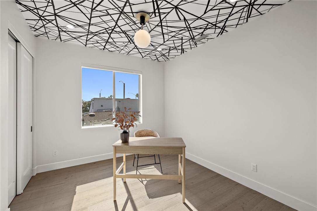 210 1/2 Orange Street