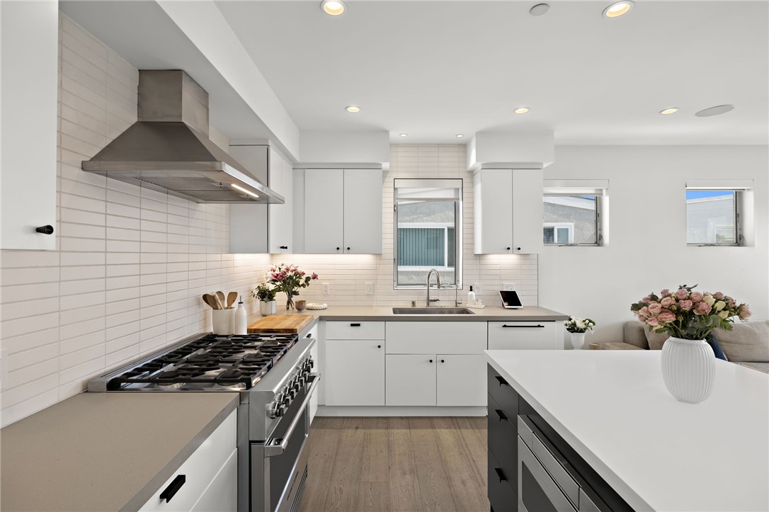 210 1/2 Orange Street