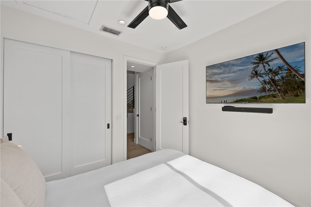 210 1/2 Orange Street