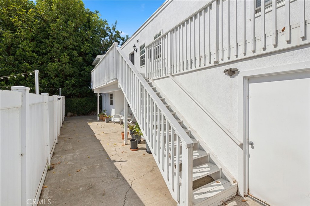 465 Santa Ana Avenue