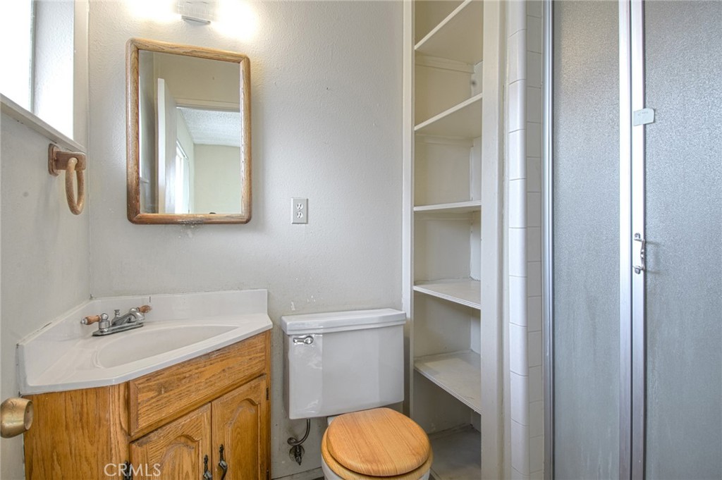 2925 Jacaranda Avenue