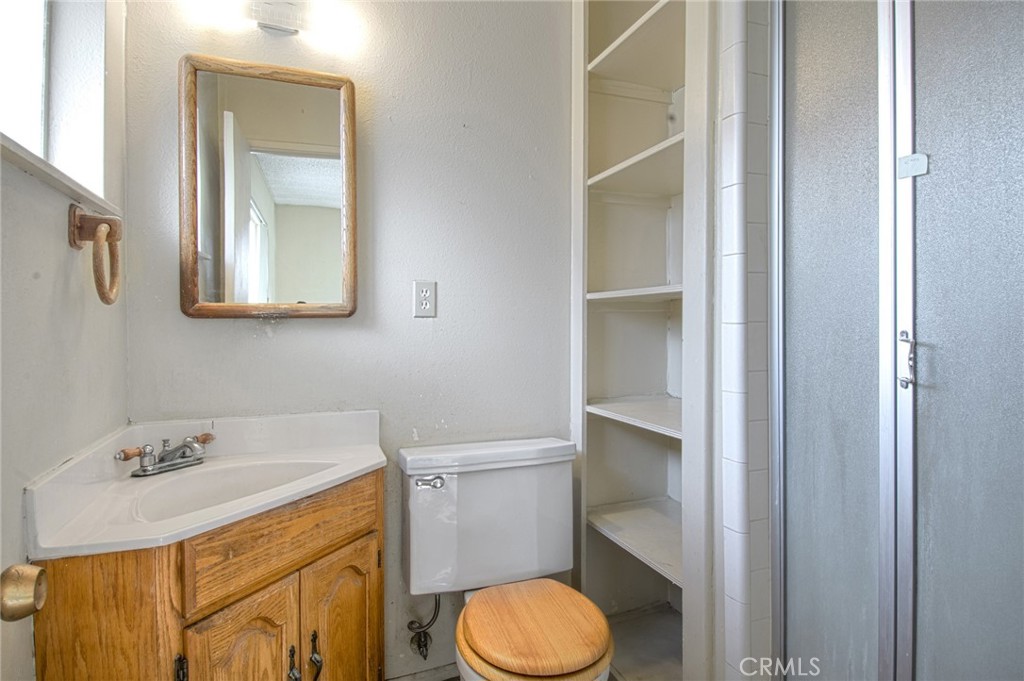 2925 Jacaranda Avenue