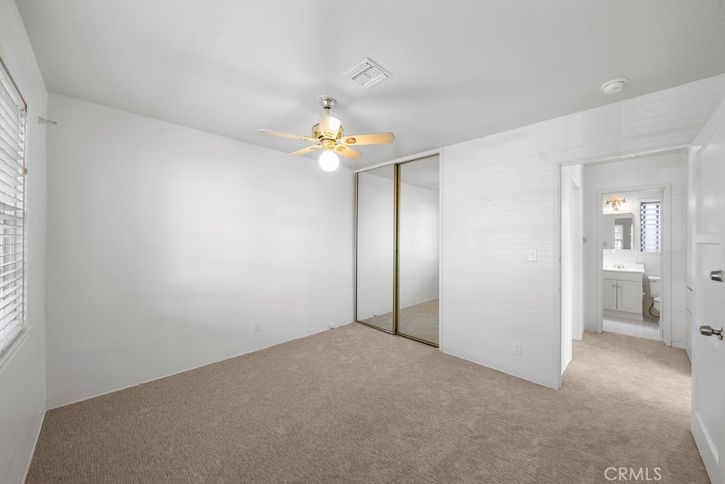 521 1/2 Carnation Avenue