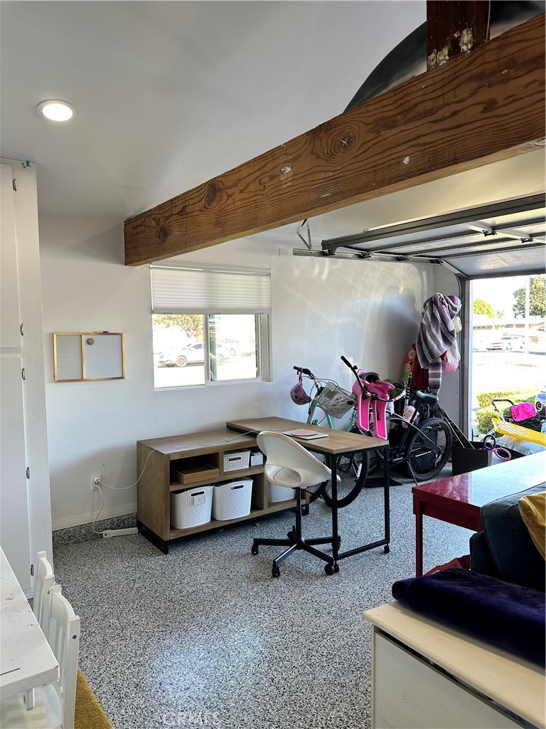 2925 Chestnut Avenue