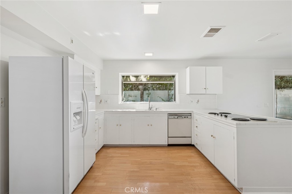 1727 Galatea Terrace