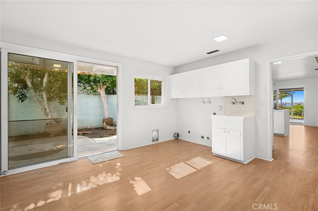 1727 Galatea Terrace