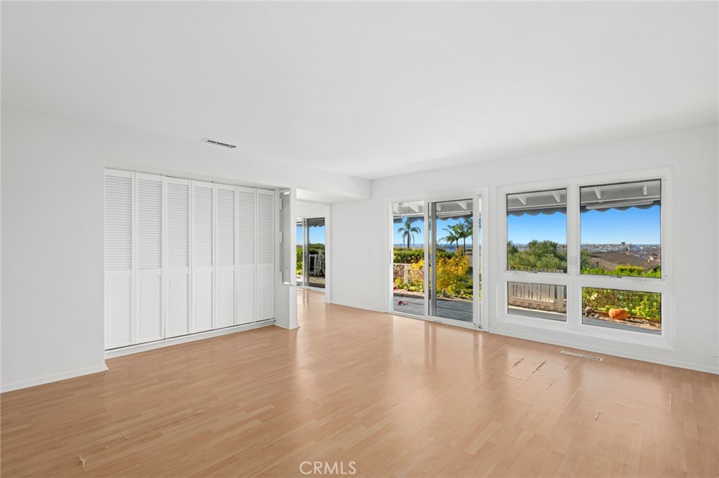 1727 Galatea Terrace