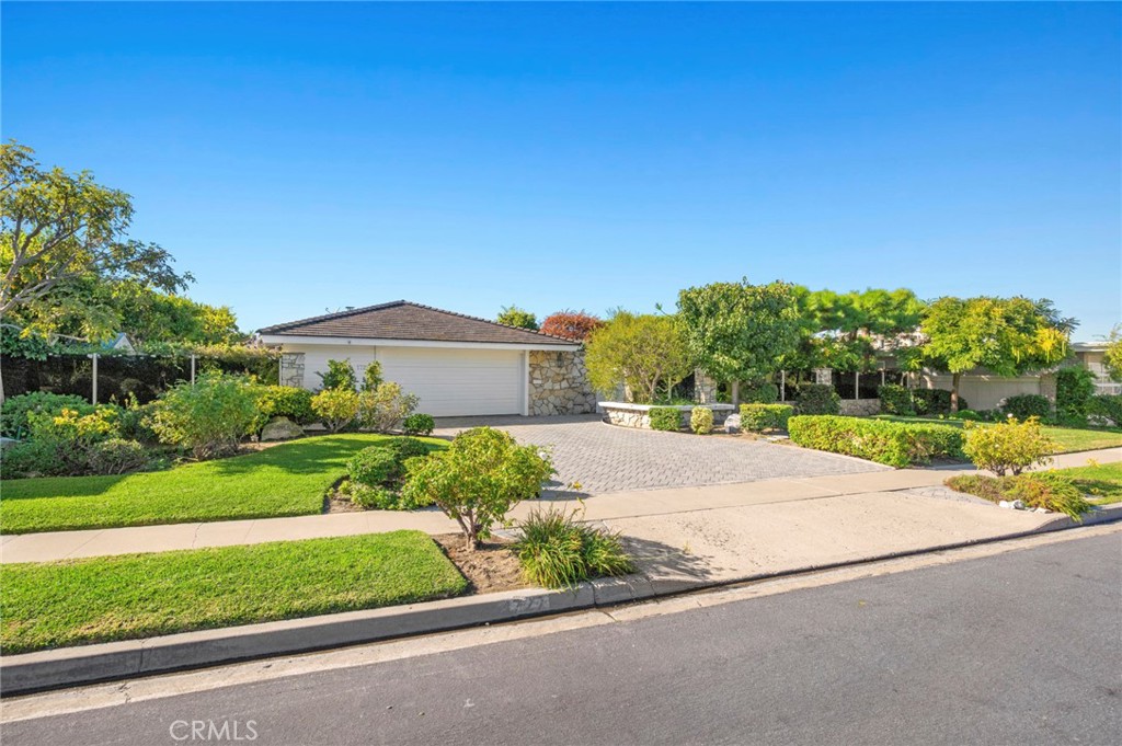 1727 Galatea Terrace