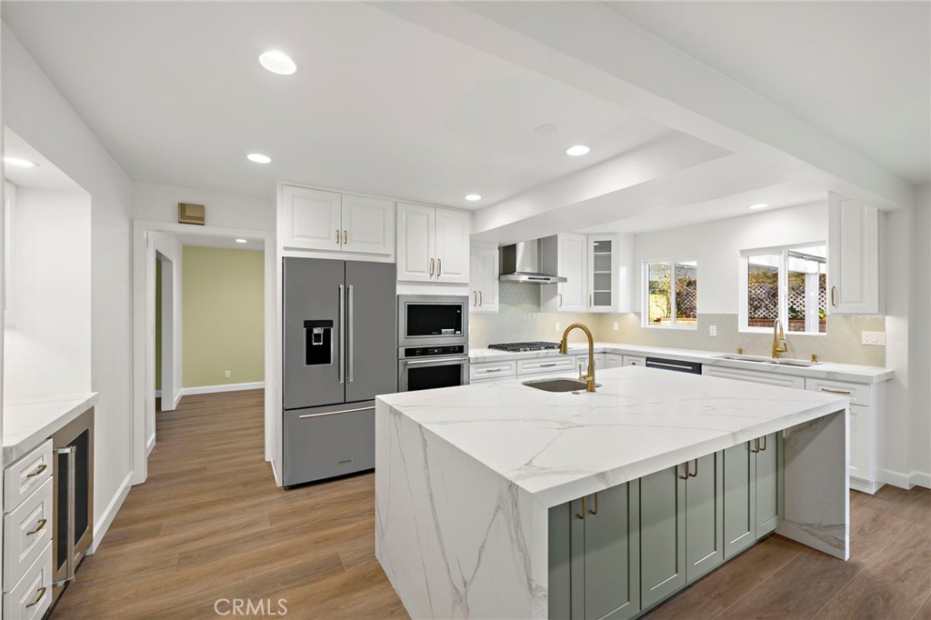 20152 Redlands Drive