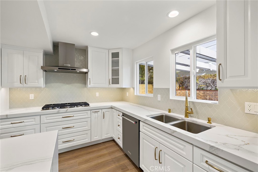 20152 Redlands Drive