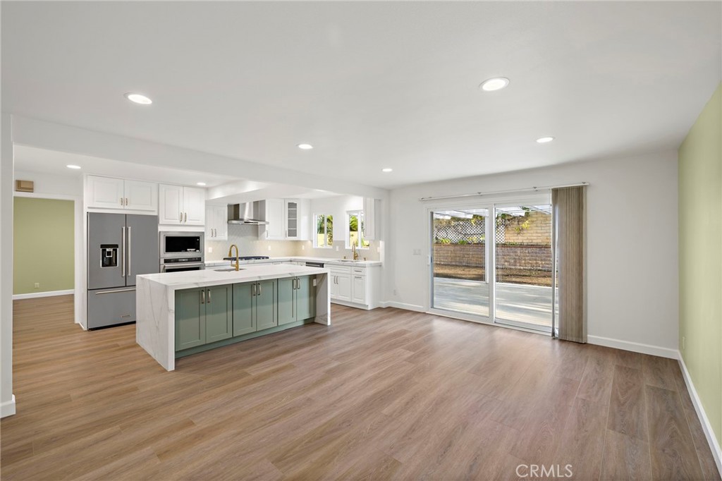 20152 Redlands Drive