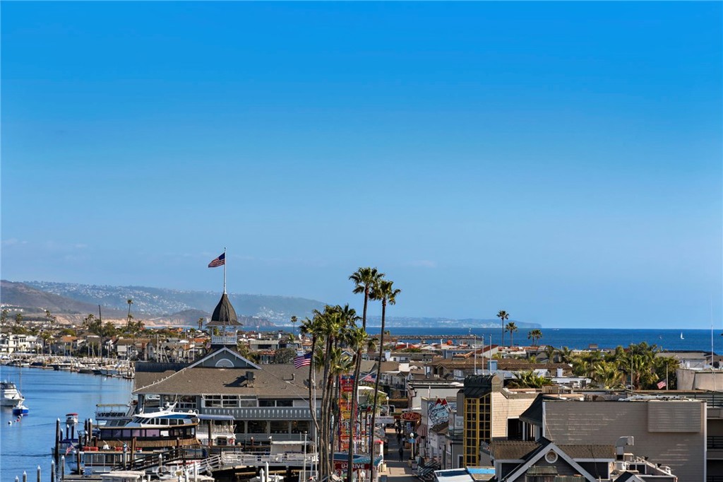 310 Fernando Street 303