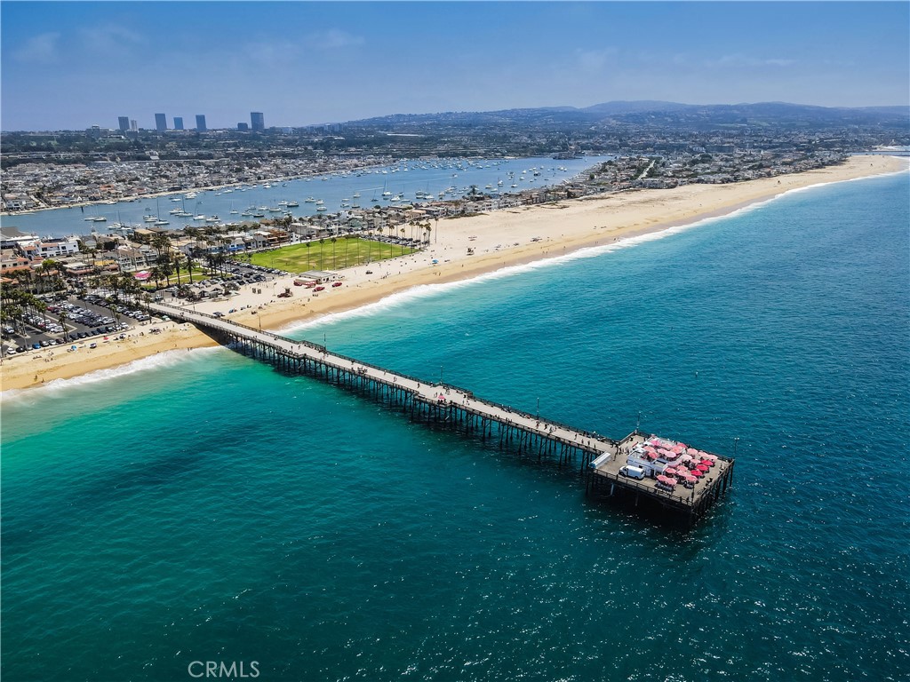 310 Fernando Street 303