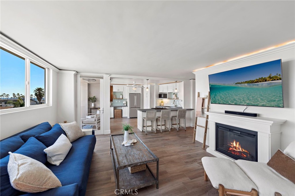 310 Fernando Street 303