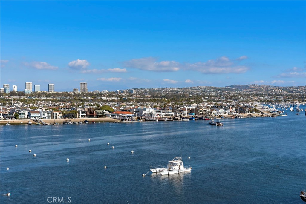 310 Fernando Street 303