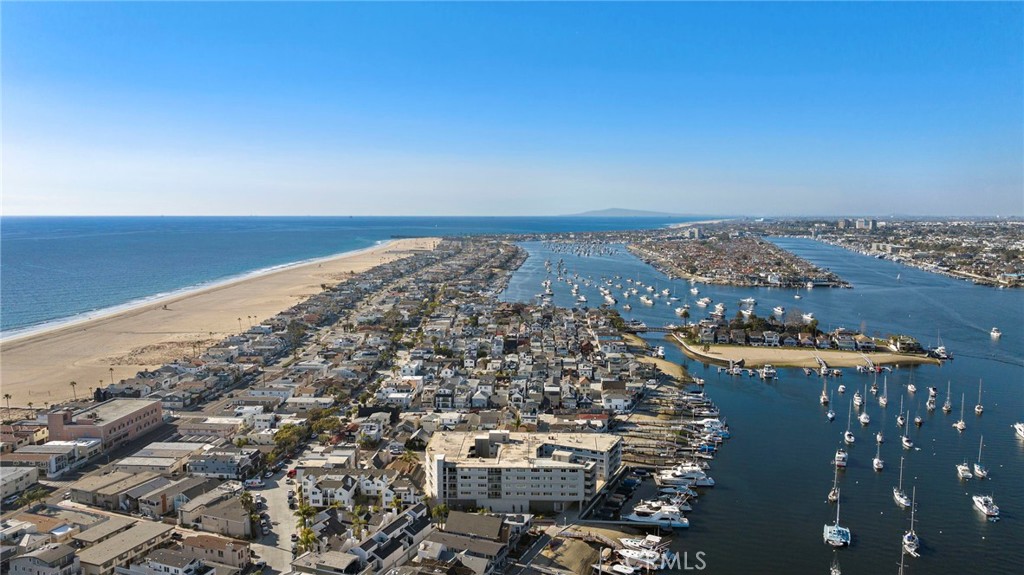 310 Fernando Street 303