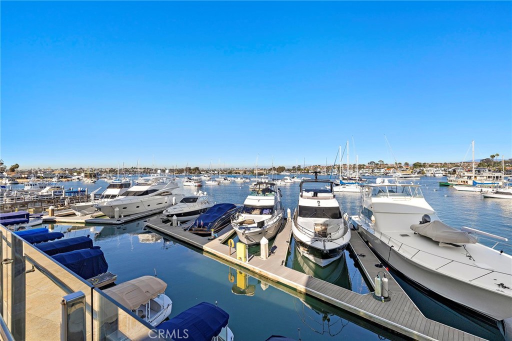 310 Fernando Street 303