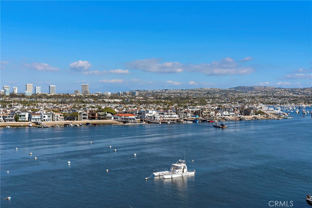 310 Fernando Street 303