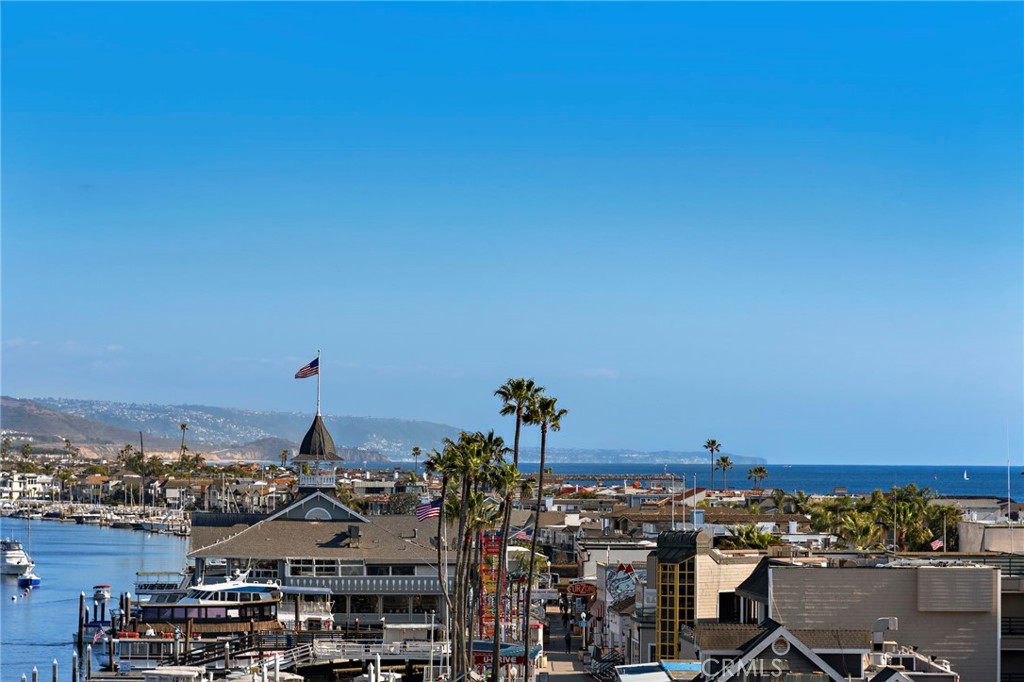 310 Fernando Street 303