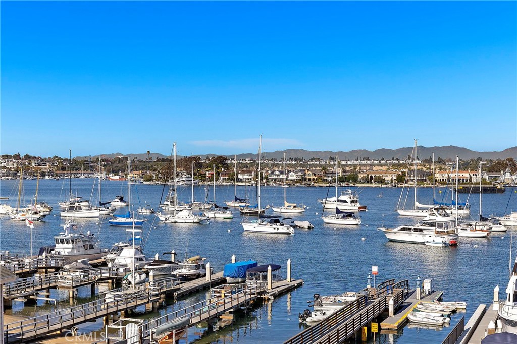 310 Fernando Street 307