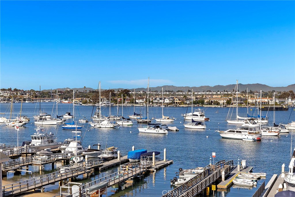 310 Fernando Street 307