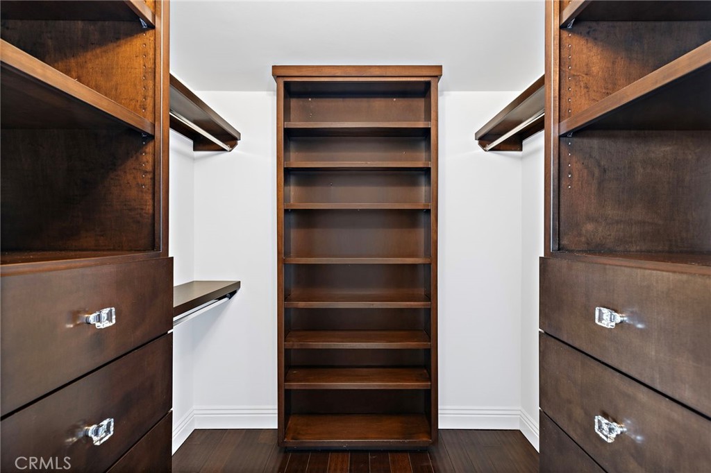 310 Fernando Street 307