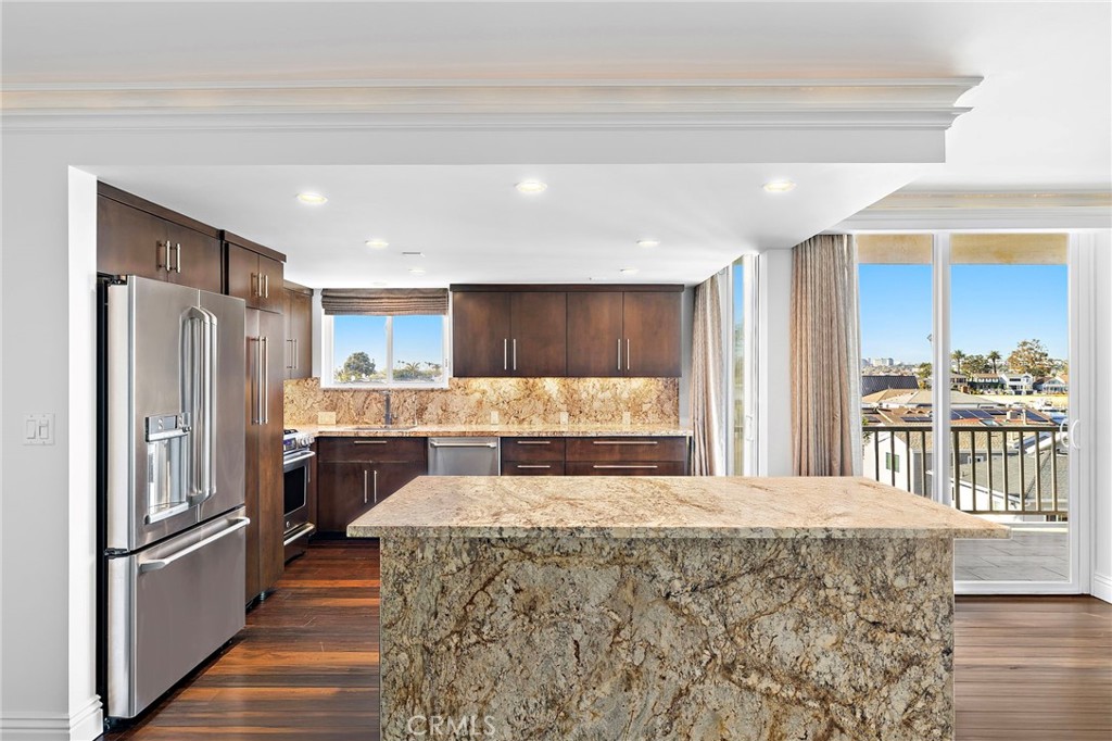 310 Fernando Street 307