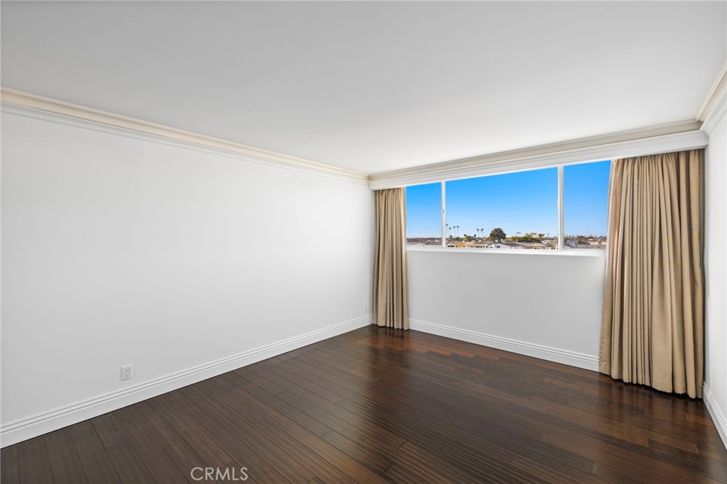 310 Fernando Street 307