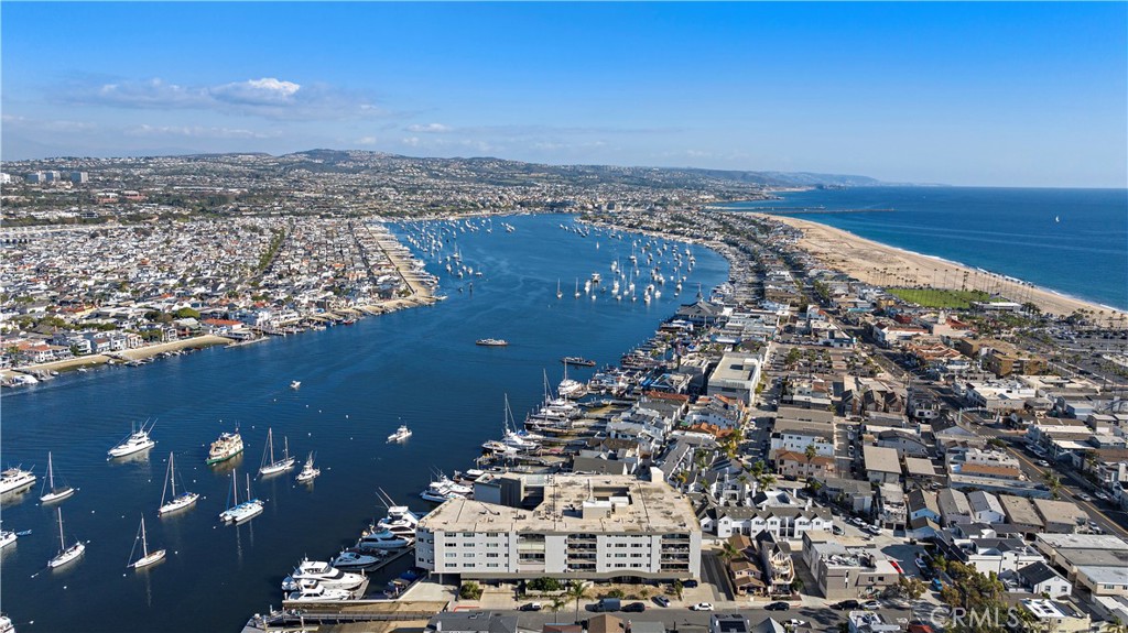 310 Fernando Street 307