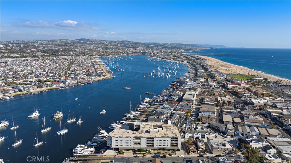 310 Fernando Street 307