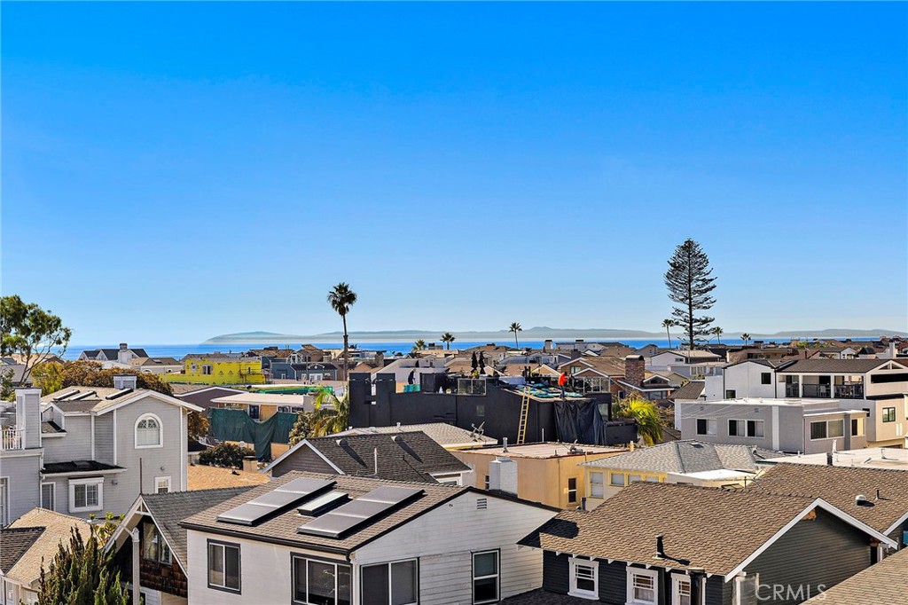 310 Fernando Street 307