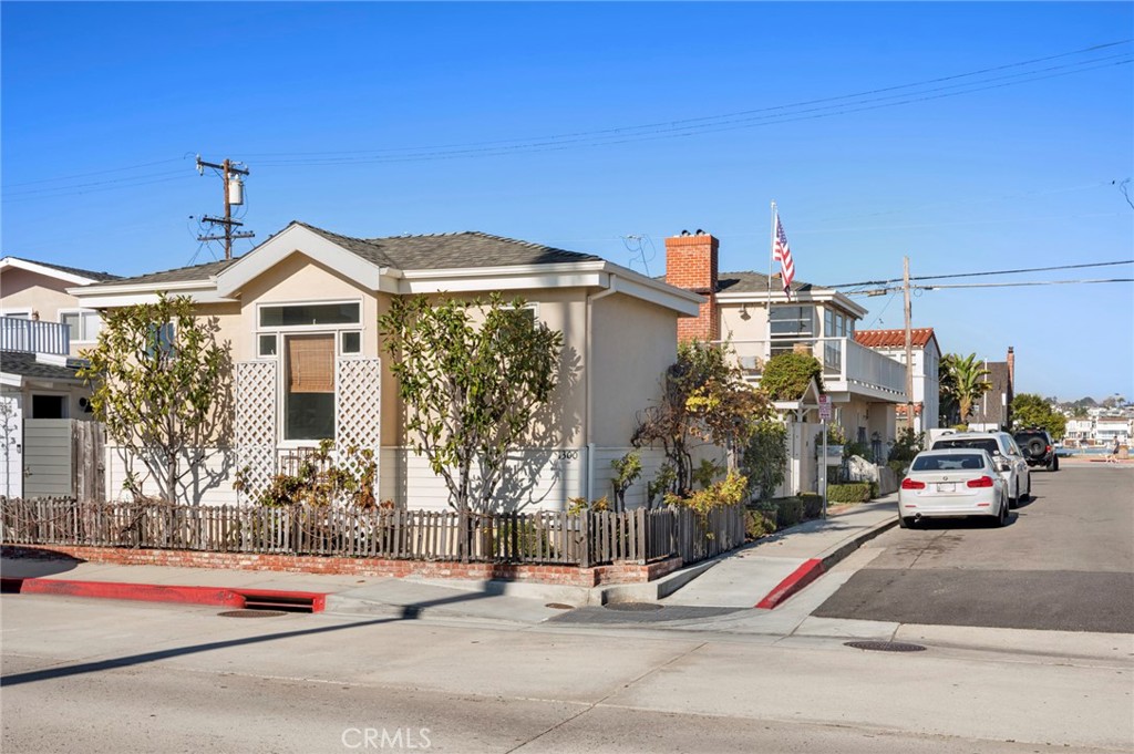 1300 W Balboa Boulevard