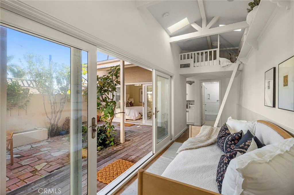 1300 W Balboa Boulevard