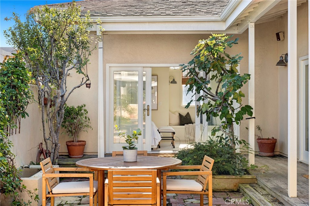 1300 W Balboa Boulevard