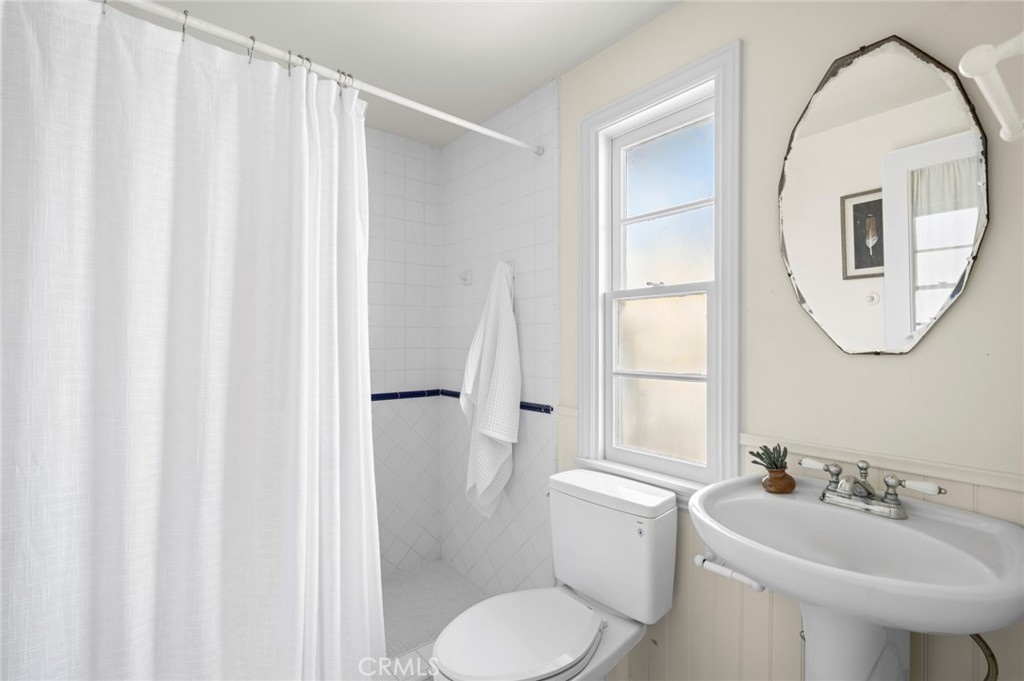 1300 W Balboa Boulevard