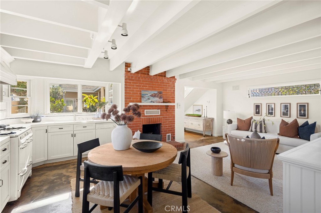 1300 W Balboa Boulevard