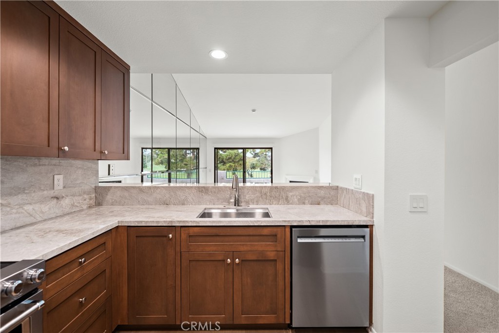 232 Villa Point Drive