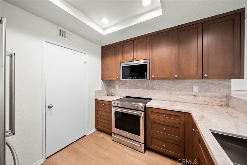 232 Villa Point Drive