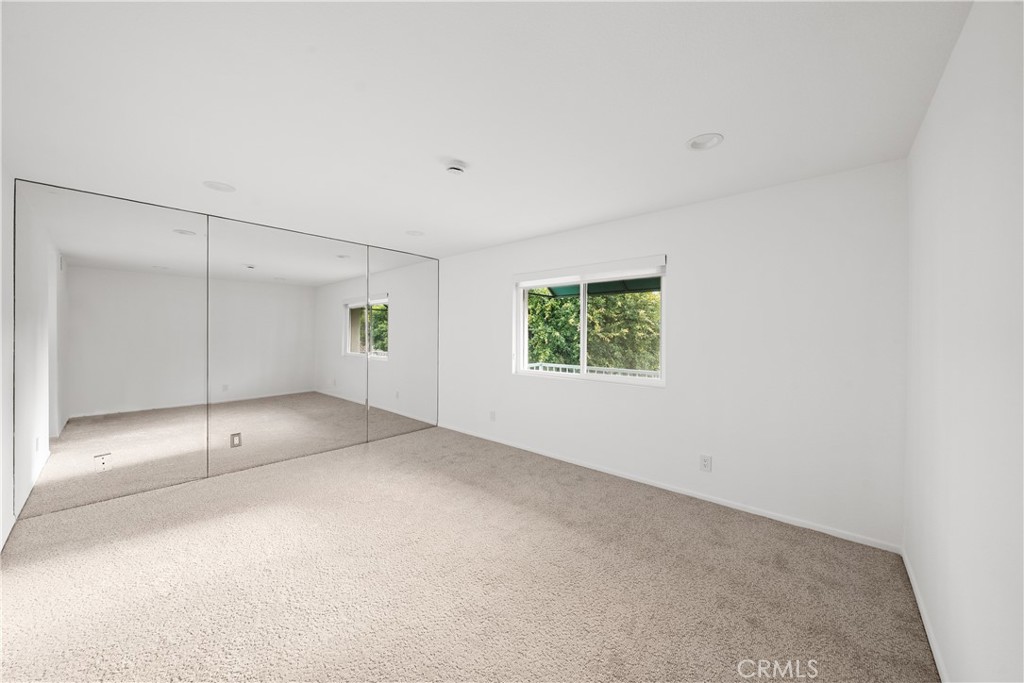 232 Villa Point Drive