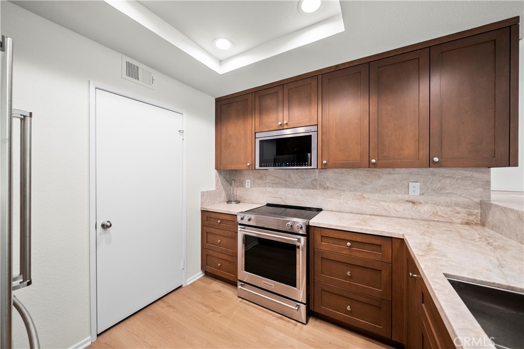 232 Villa Point Drive