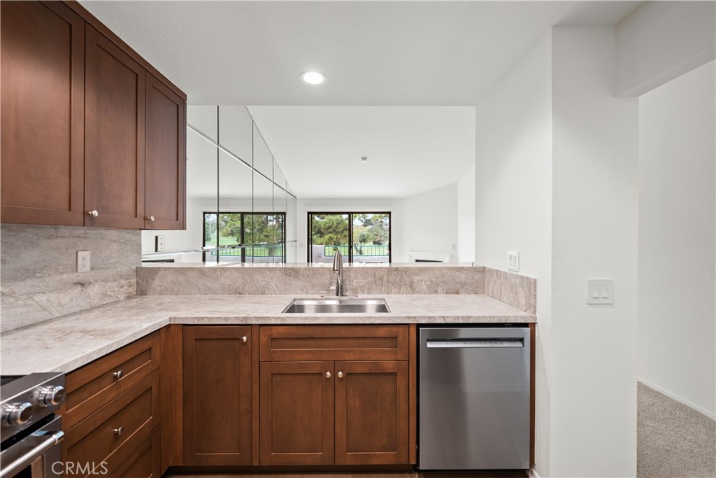 232 Villa Point Drive