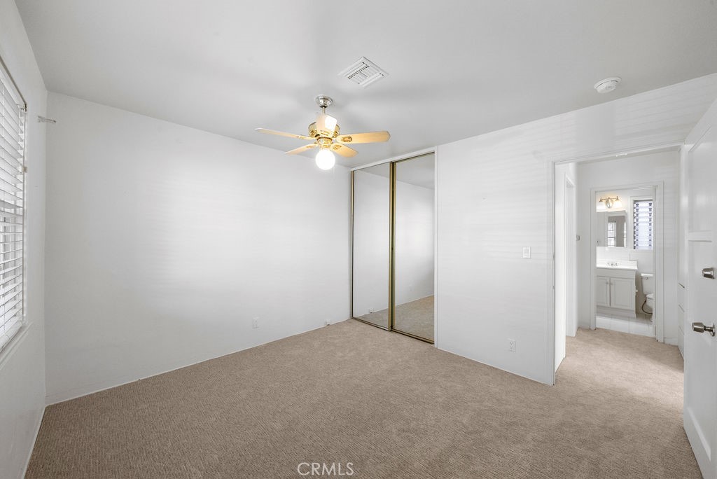 521 1/2 Carnation Avenue