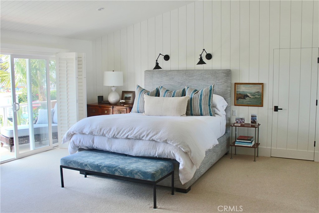 4407 W Coast Highway 4