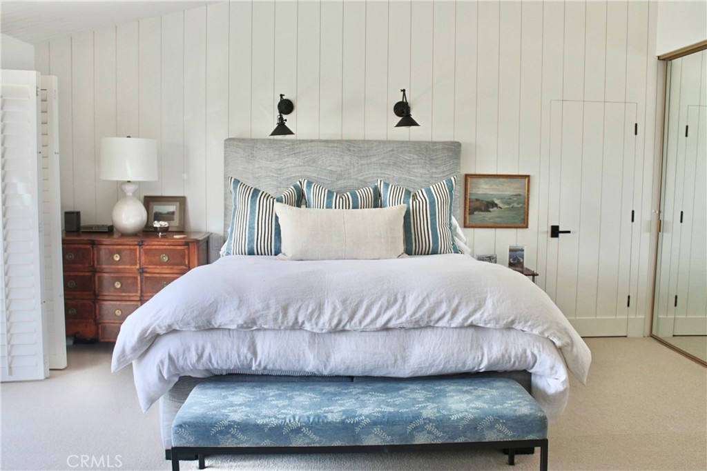 4407 W Coast Highway 4