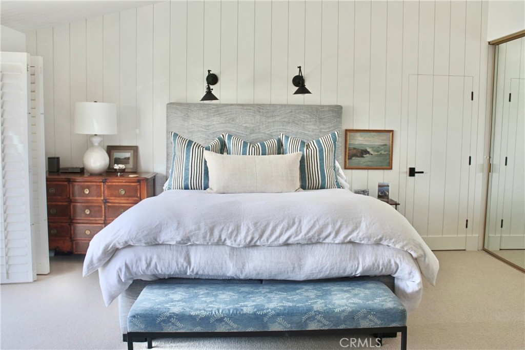 4407 W Coast Highway 4